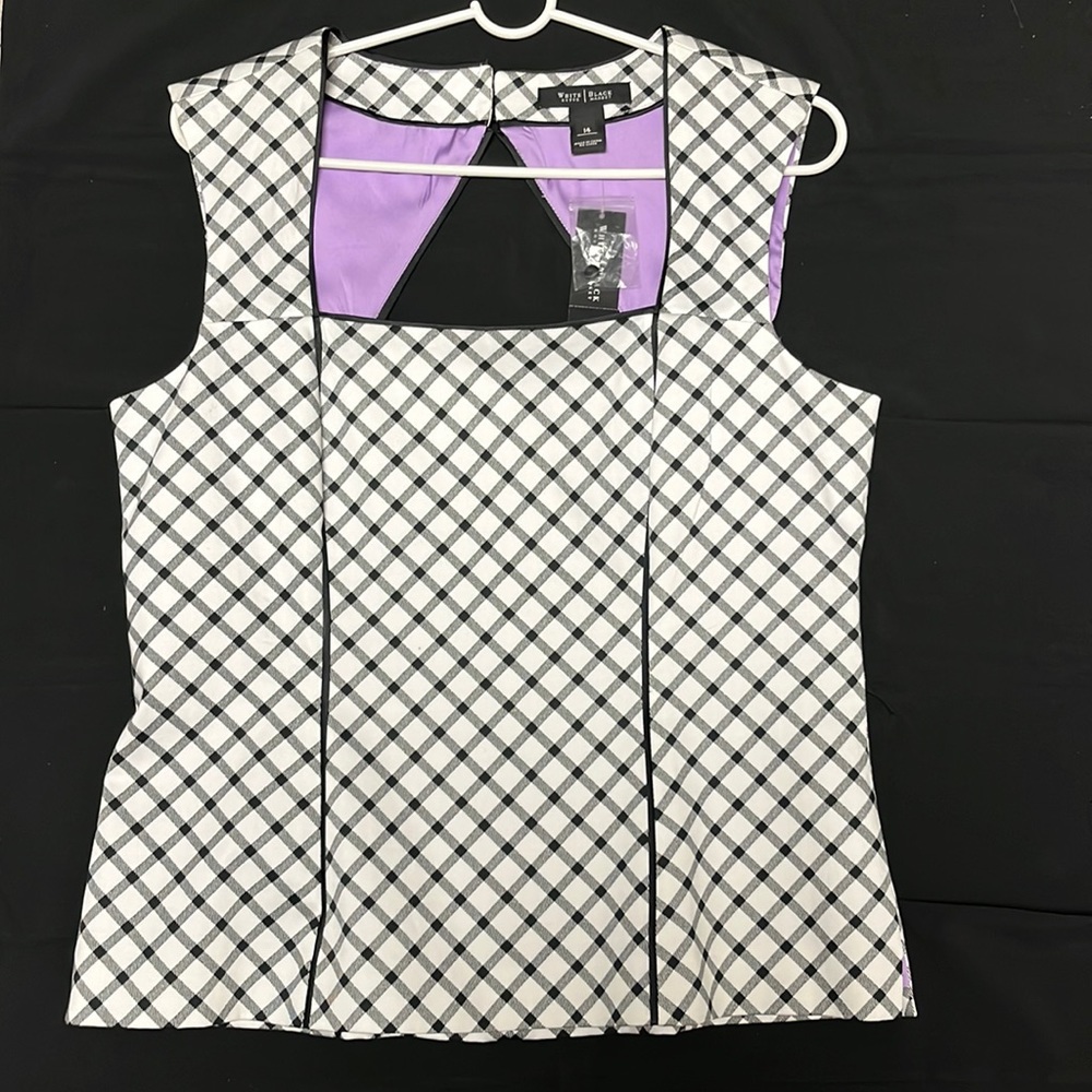 White House black market size 14 White and black top